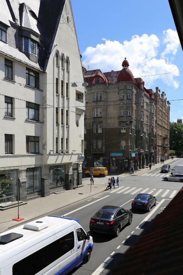 Dandelion Apartments Lacplesa Riga Exterior photo